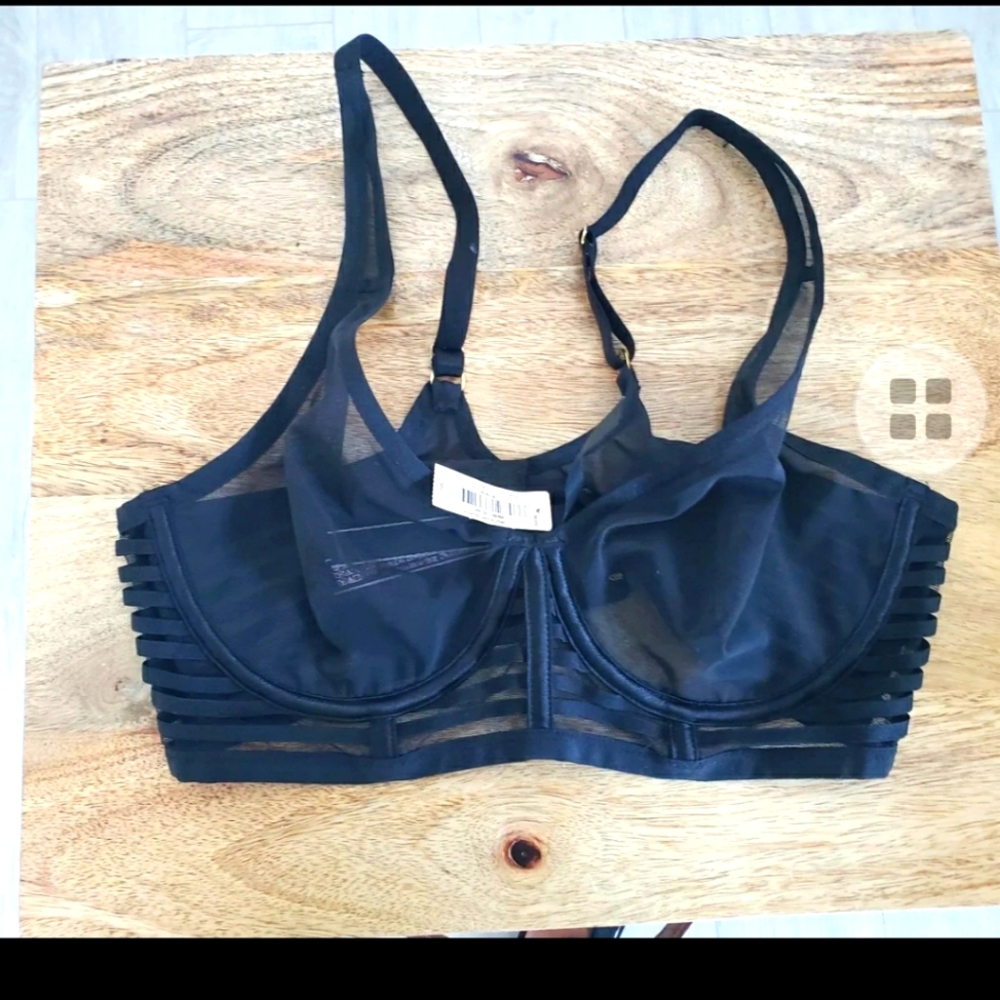 Victoria Secret Sexy 36 C bra NEW!